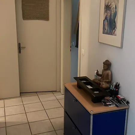Homestay Mit Privatem Badezimmer In Guter Lage