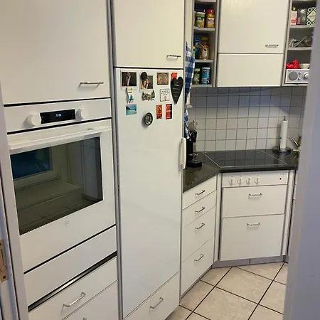 Homestay Mit Privatem Badezimmer In Guter Lage *