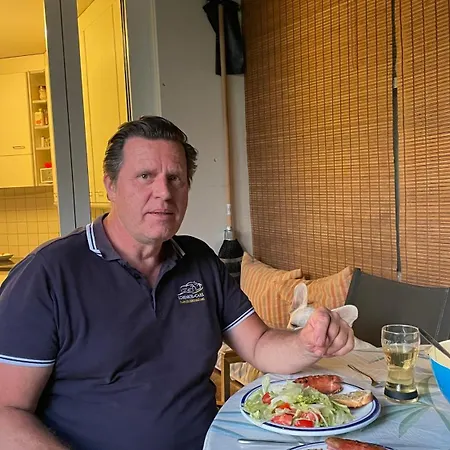 Homestay Mit Privatem Badezimmer In Guter Lage *