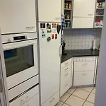 Homestay szállás Schlafzimmer Mit Eigenem Bad In Bewohntes Haus *