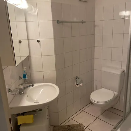 Séjour chez l'habitant Mit Privatem Badezimmer In Guter Lage