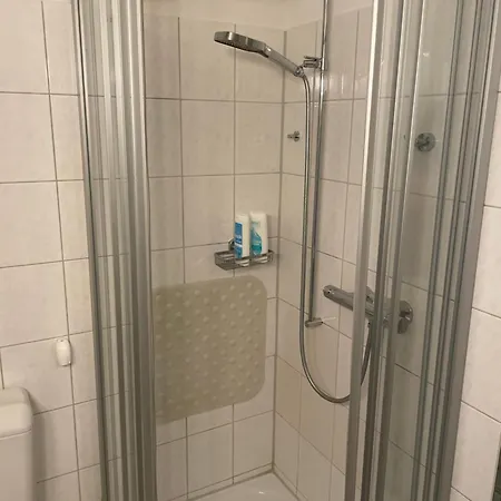 Mit Privatem Badezimmer In Guter Lage * Berne