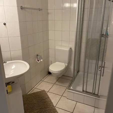 Séjour chez l'habitant Mit Privatem Badezimmer In Guter Lage