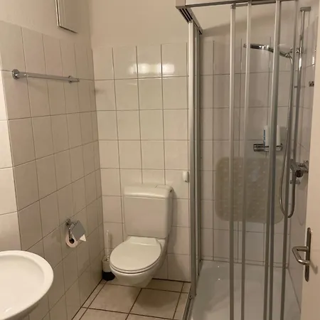 Gemuetliche Mit Eigenem Badezimmer Am Guter Lage Bern