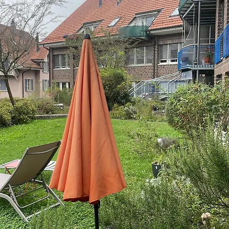 Mit Privatem Badezimmer In Guter Lage *