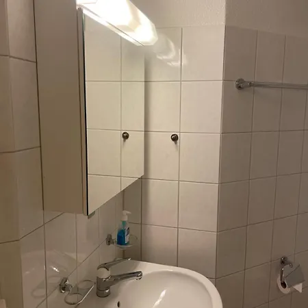 Séjour chez l'habitant Mit Privatem Badezimmer In Guter Lage *