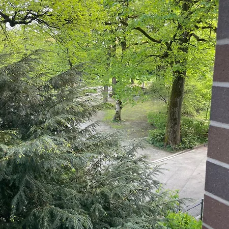 Schlafzimmer Mit Eigenem Bad In Bewohntes Haus