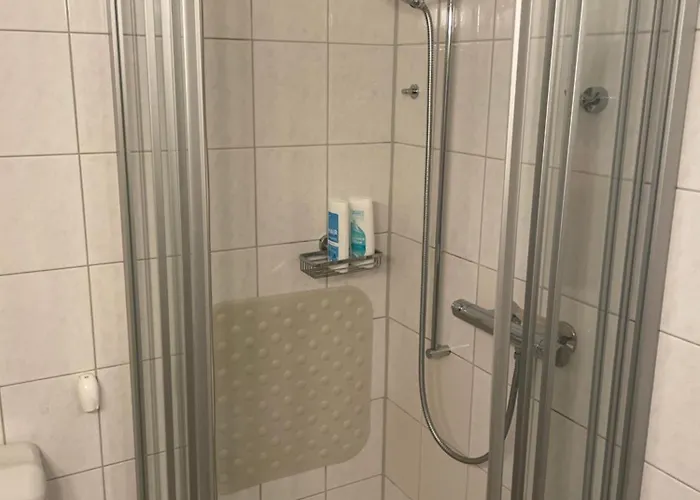 Mit Privatem Badezimmer In Guter Lage * Βέρνη