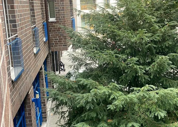 Mit Privatem Badezimmer In Guter Lage Privatunterkunft *