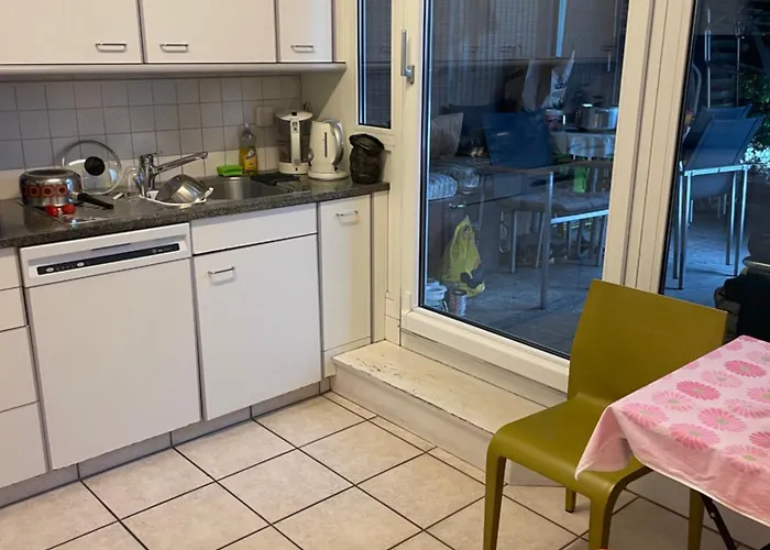 Mit Privatem Badezimmer In Guter Lage * Βέρνη