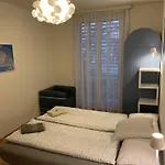 Schlafzimmer mit eigenem Bad in bewohntes Haus * Bern