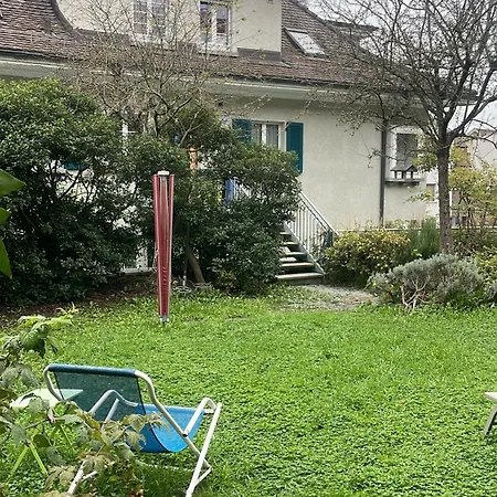 Mit Privatem Badezimmer In Guter Lage *