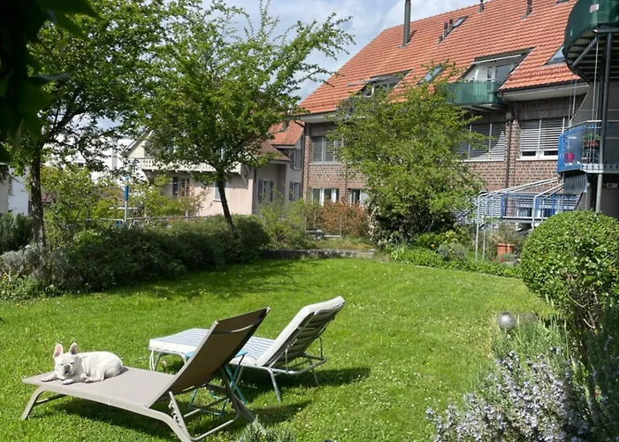 Mit Privatem Badezimmer In Guter Lage